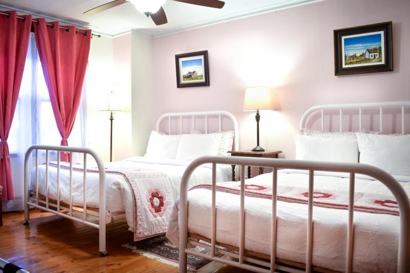 Complexe D'Hebergement La Maison Touristique Dugas Caraquet Zewnętrze zdjęcie