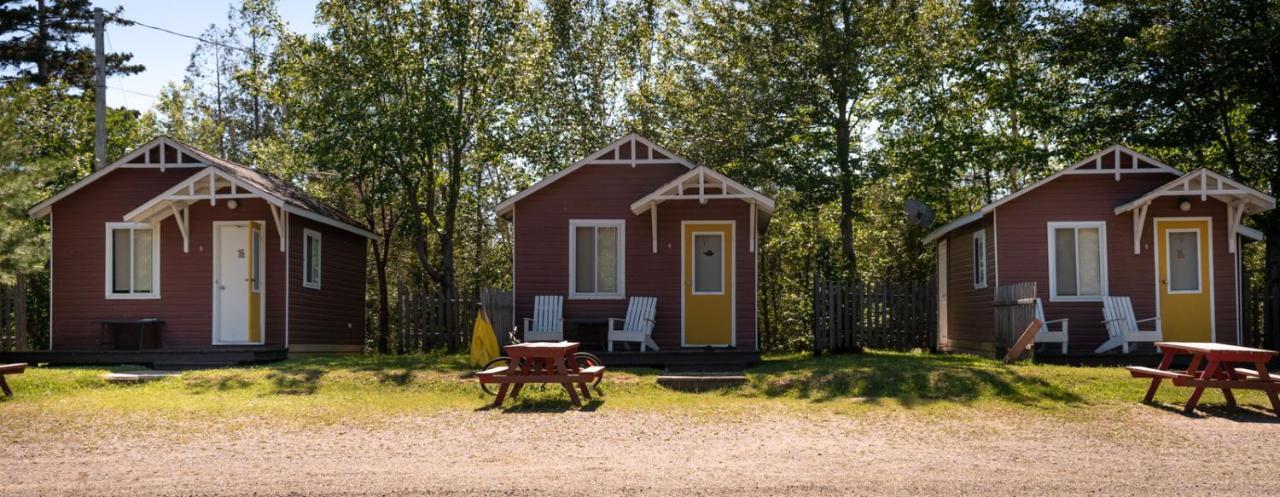 Complexe D'Hebergement La Maison Touristique Dugas Caraquet Zewnętrze zdjęcie