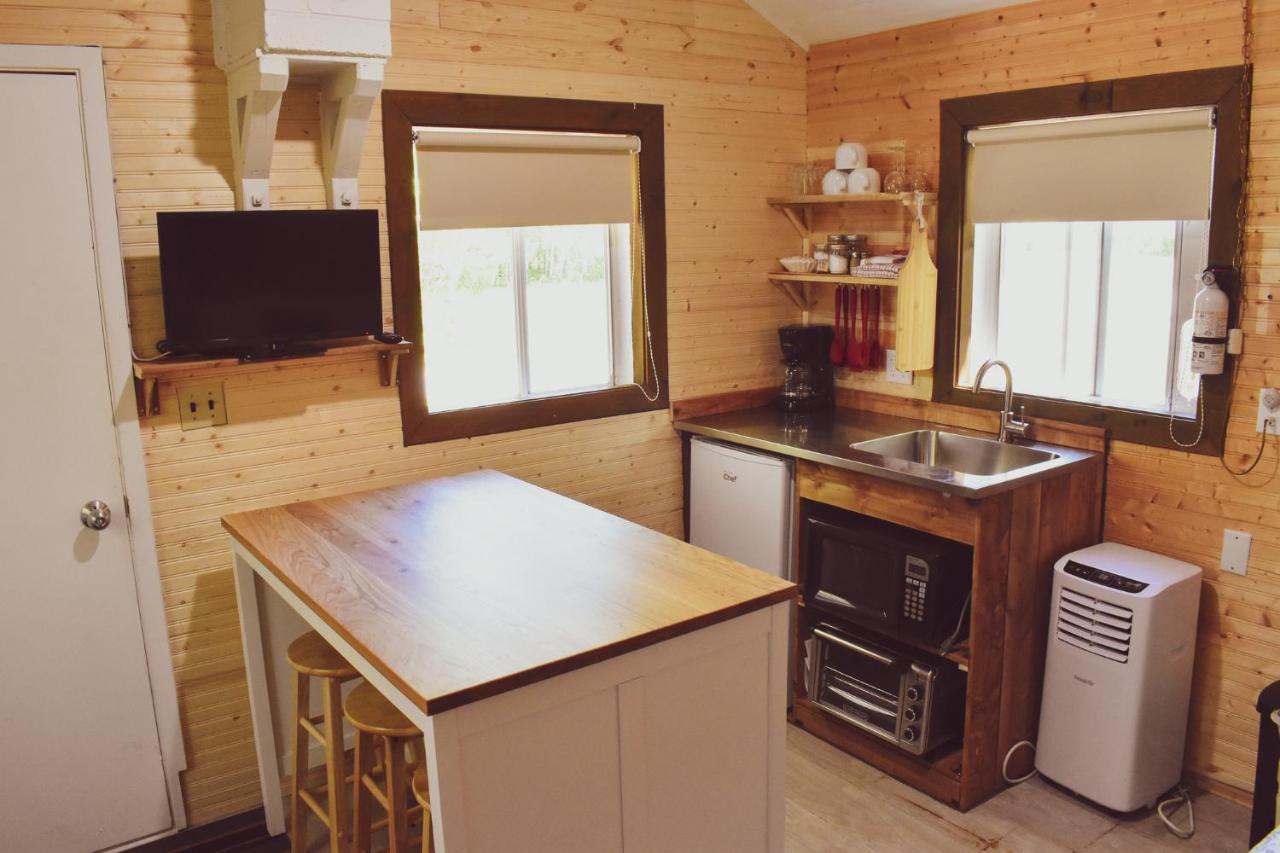 Complexe D'Hebergement La Maison Touristique Dugas Caraquet Zewnętrze zdjęcie