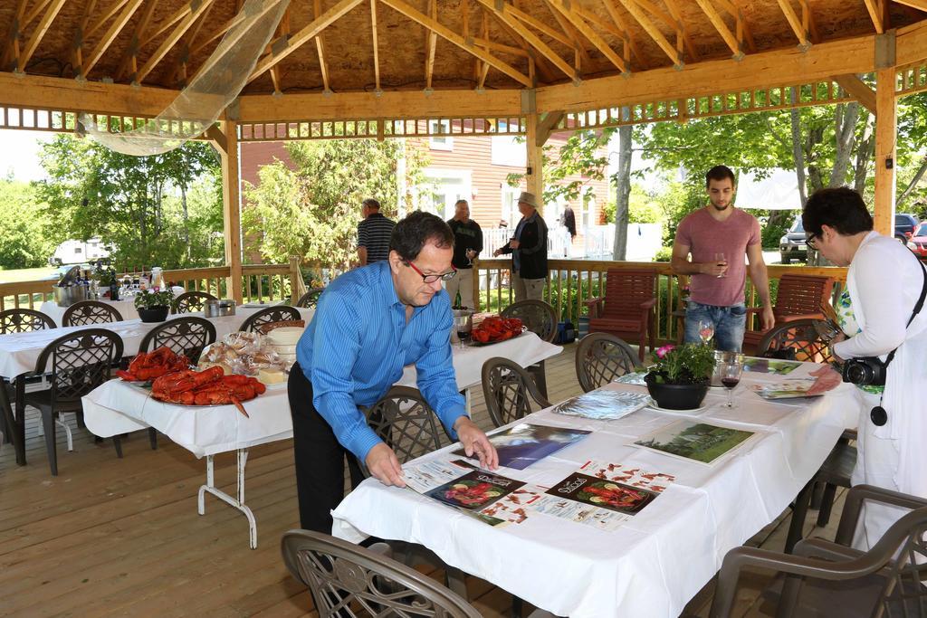 Complexe D'Hebergement La Maison Touristique Dugas Caraquet Zewnętrze zdjęcie